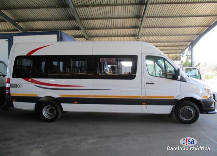 Mercedes Benz 3.2 Manual 2019 in Limpopo