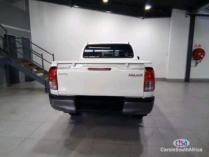 Toyota Hilux Manual 2020