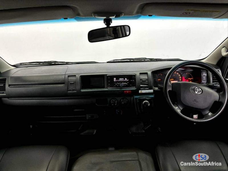 Toyota Quantum 2.5D4D [+27719391204] Manual 2022 - image 7