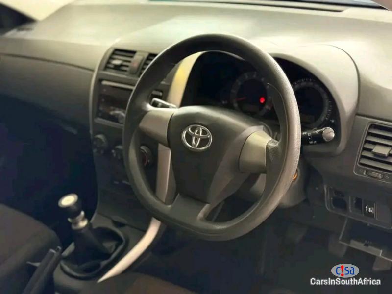 Toyota Corolla Toyota Corolla Quest 1.6 Manual 2018 - image 9