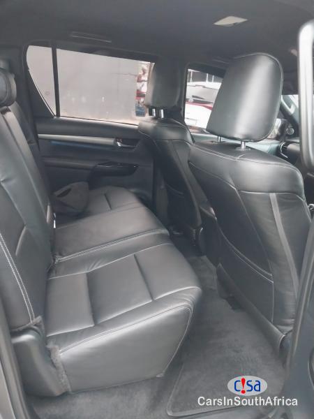 Toyota Hilux Automatic 2018 - image 7