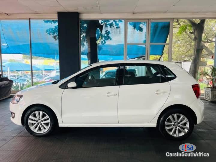 Volkswagen Polo Manual 2013 - image 4