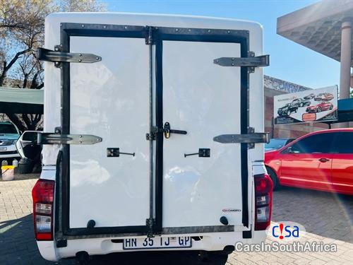 Isuzu KB250 250 Manual 2018 - image 3