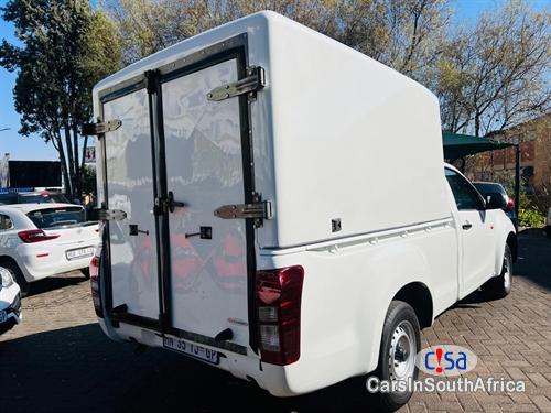 Isuzu KB250 250 Manual 2018 - image 4