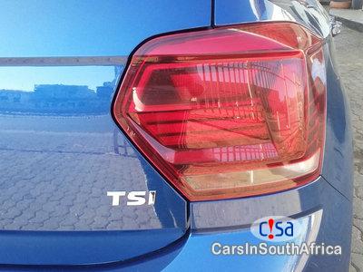 Volkswagen Polo 1.0 TSi Highline 85kw Manual 2018 - image 11