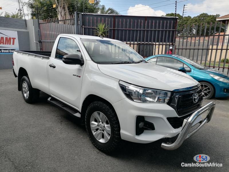 Toyota Hilux Manual 2019 - image 5