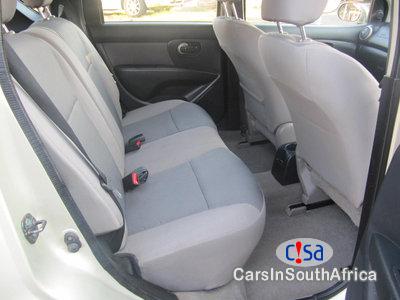 Nissan Livina 1.6 Manual 2012 - image 9