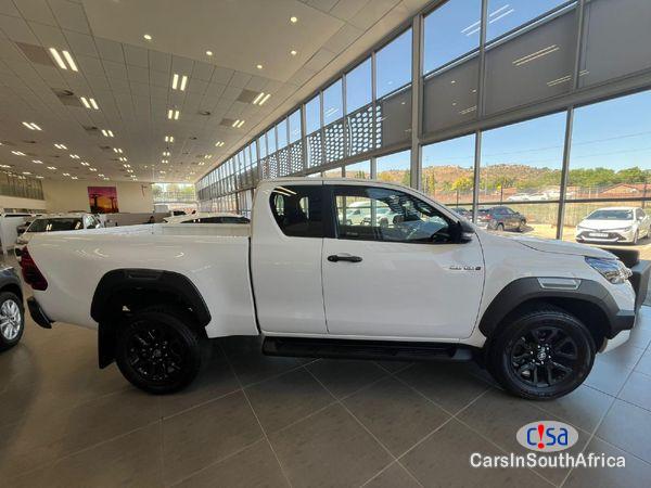 Toyota Hilux 2.8 GD 6 Raised Body Legend 4x4 Extended Cab +27685845776 Manual 2025 - image 2