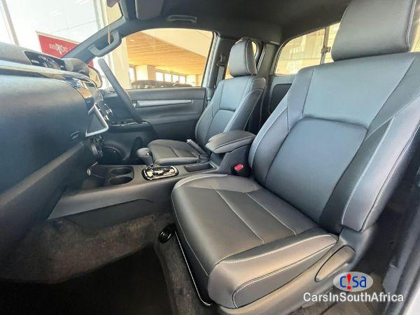 Toyota Hilux 2.8 GD 6 Raised Body Legend 4x4 Extended Cab +27685845776 Manual 2025 - image 4