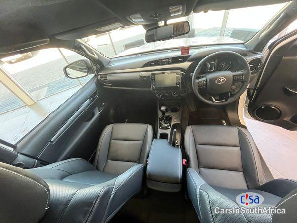 Toyota Hilux 2.8 GD 6 Raised Body Legend 4x4 Extended Cab +27685845776 Manual 2025 - image 5