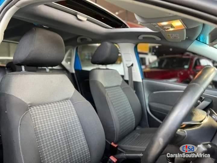 Volkswagen Polo 1.2 Manual 2015 - image 5