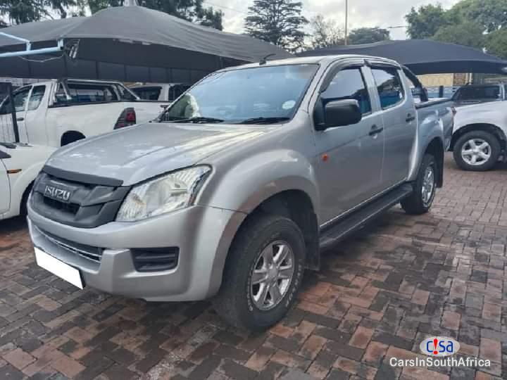 Isuzu KB300 300D Manual 2015 - image 2