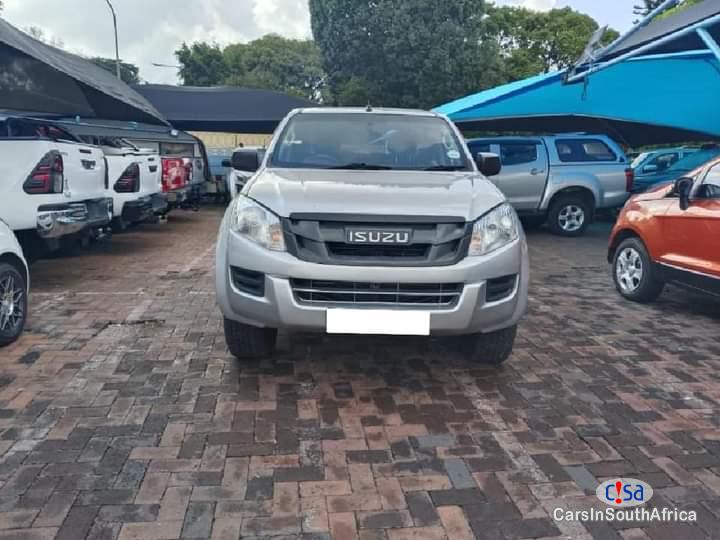 Isuzu KB300 300D Manual 2015 - image 4