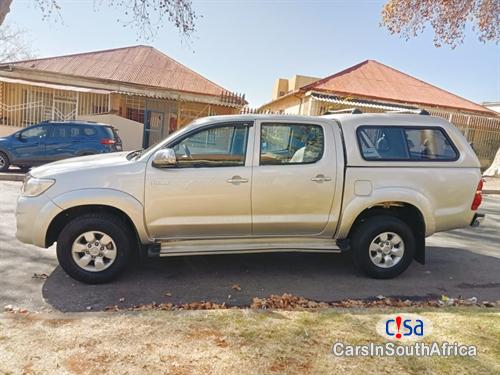 Toyota Hilux 2.7 Manual 2010 - image 2