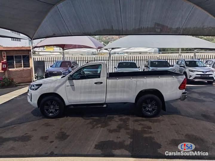 Toyota Hilux 2.4GD Manual 2020