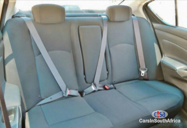 Nissan Almera Manual 2015 - image 7