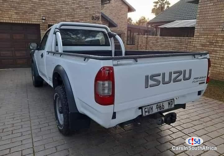 Isuzu KB250 2.5 Manual 2009 - image 2