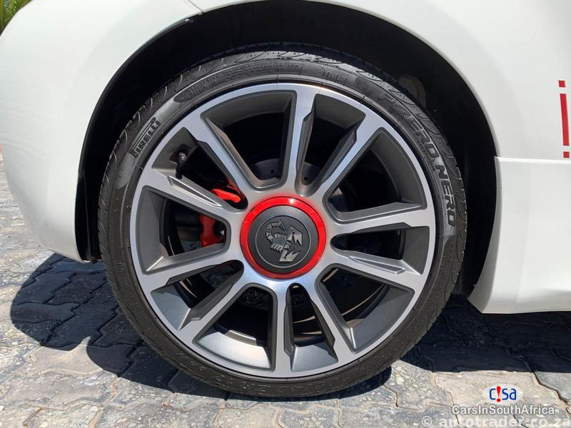 Abarth Manual 2018 - image 11