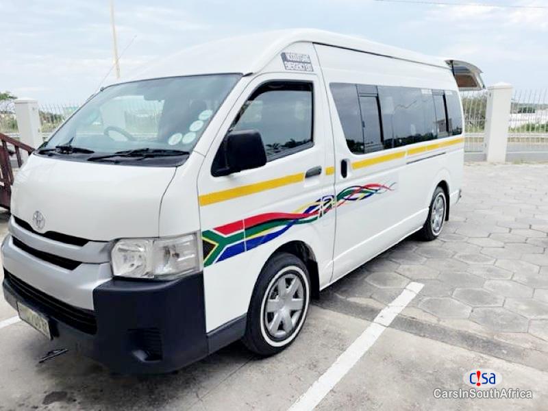 Toyota Quantum 2.5D-4D VVTI+27 78 321 4168 Manual 2017 - image 4