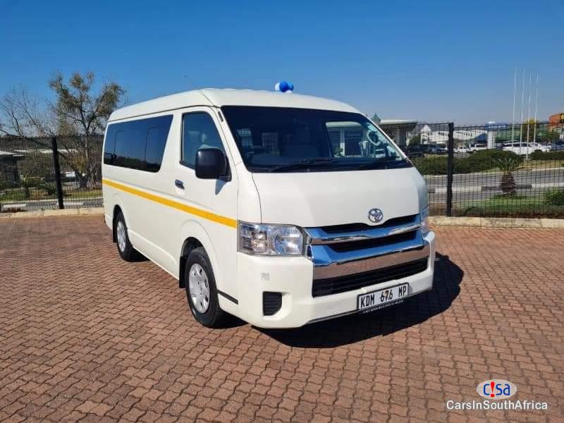 Pictures of Toyota Quantum 2.5 GL 10 SEATS Manual 2019