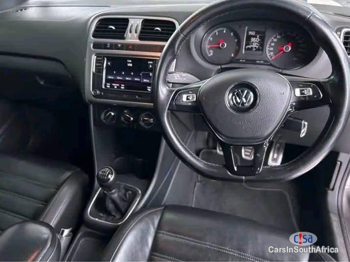 Volkswagen Polo 1.0 Manual 2018 - image 3