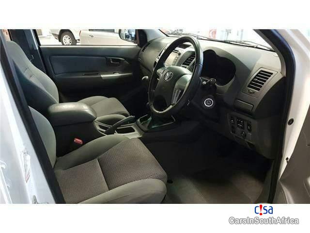 Toyota Hilux Manual 2016 in KwaZulu Natal