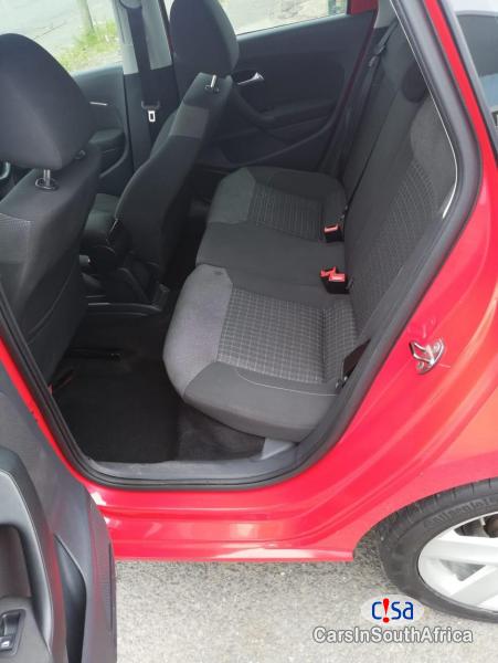 Volkswagen Polo 1.2 TSI Manual 2016 - image 6
