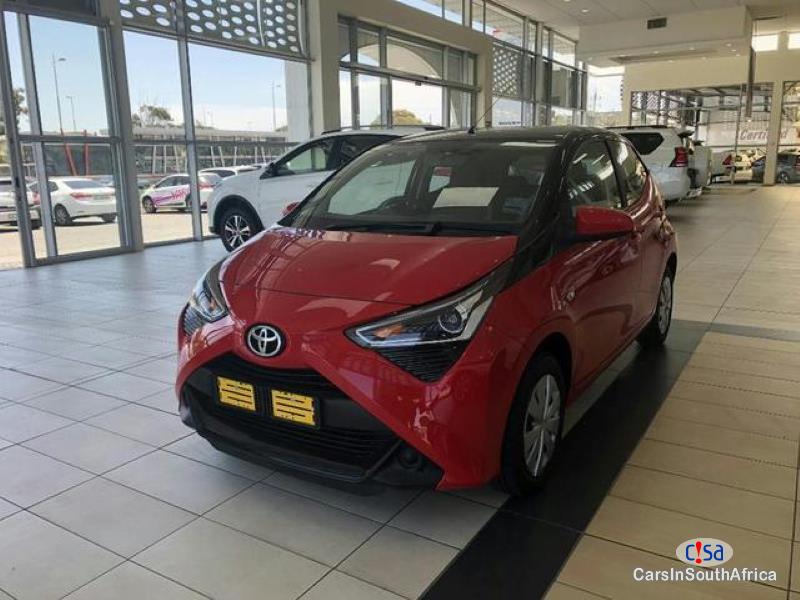 Pictures of Toyota Aygo 1.0 X _ Play Manual 2017