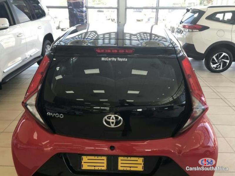 Toyota Aygo 1.0 X _ Play Manual 2017 - image 5