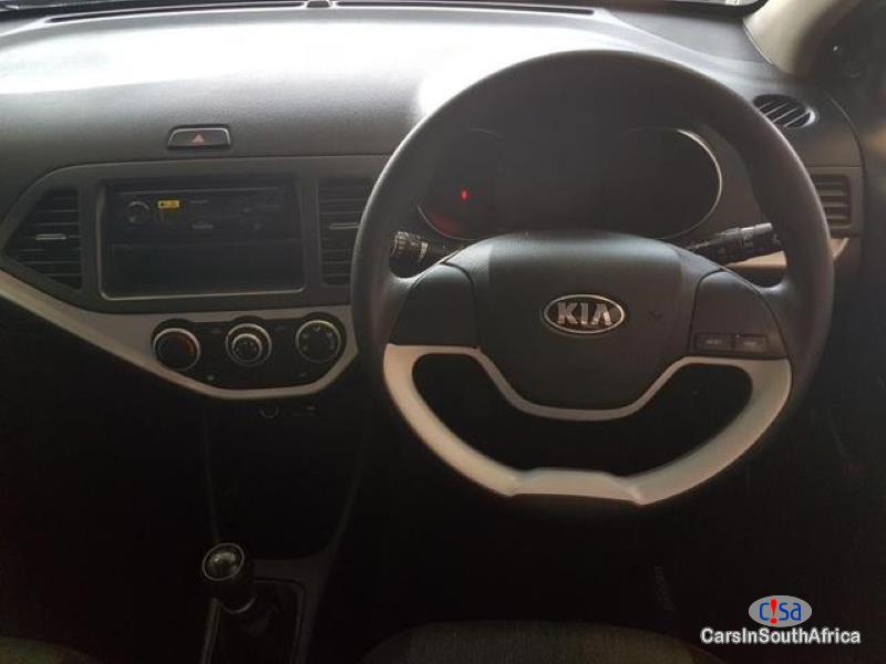 Kia Picanto 1.0 LS Manual 2016 - image 8