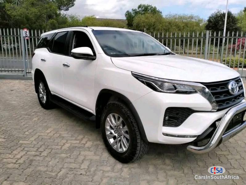 Toyota Fortuner 2.8 Automatic 2021 - image 3