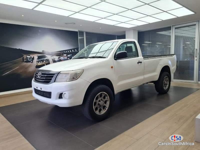 Toyota Hilux 2.5D-4D Sesifiki´re ...0679505805 Manual 2015 - image 2