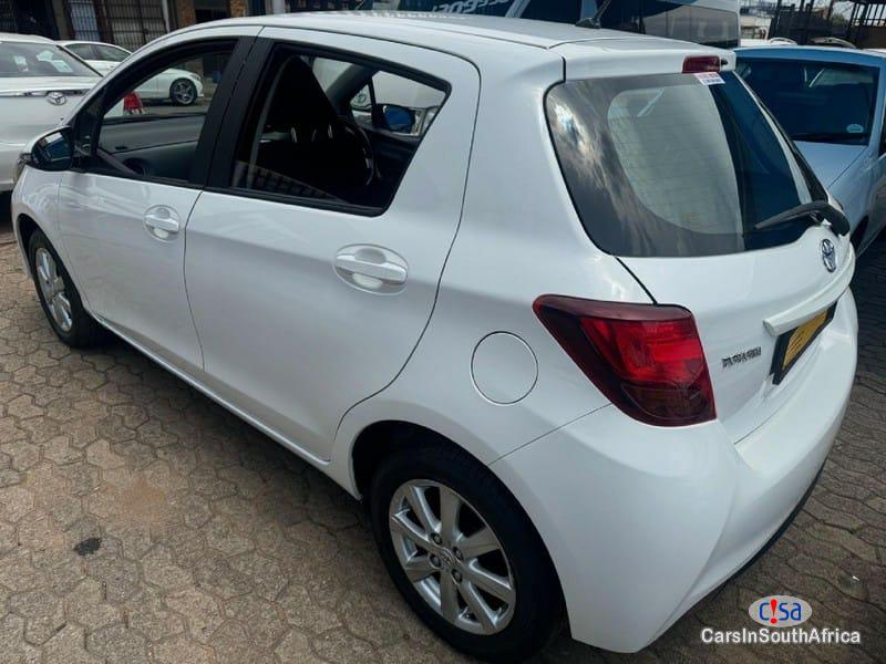Toyota Yaris 1.0xs Manual 2016 - image 3