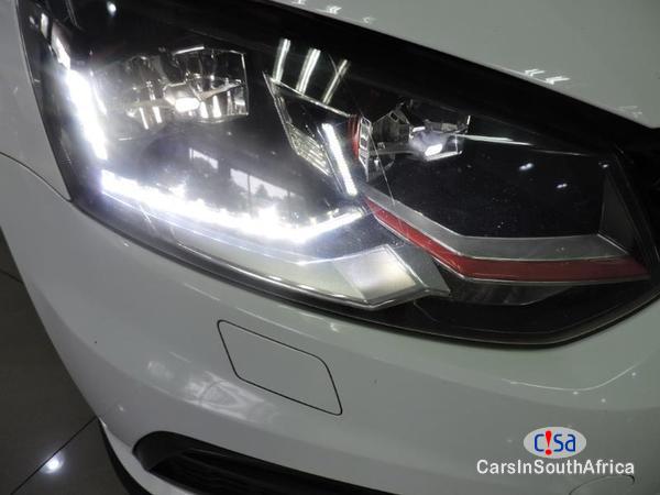 Volkswagen Polo Automatic 2016 - image 10