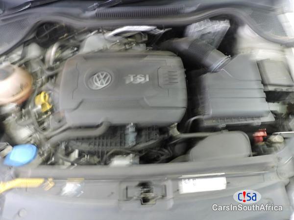 Volkswagen Polo Automatic 2016 - image 11