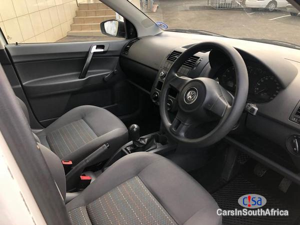 Volkswagen Polo Manual 2014 - image 7
