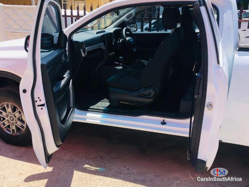 Ford Ranger 2.0 / Whatsapp Call 068 346 6875 Automatic 2022 - image 3