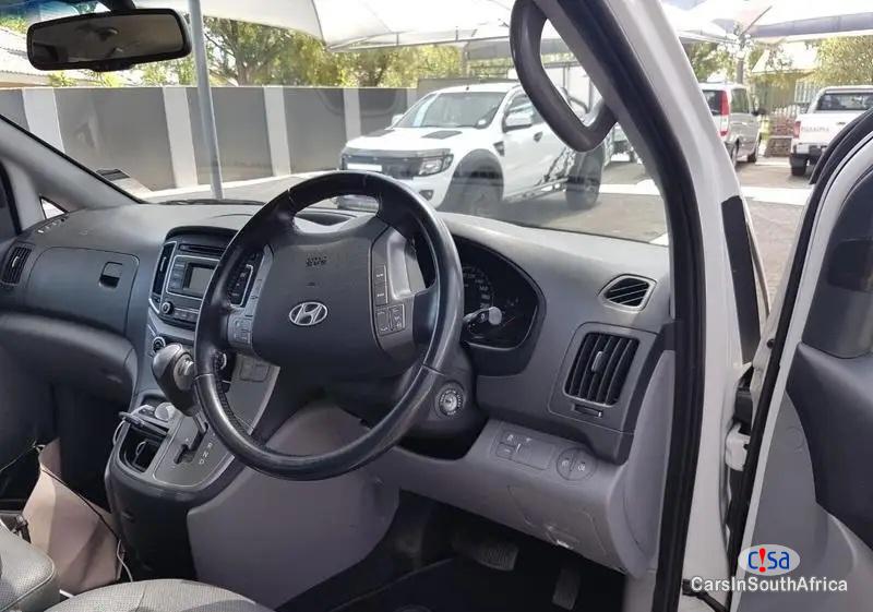 Hyundai H-1 2.4 / Whatsapp Call 068 346 6875 Automatic 2019 - image 3