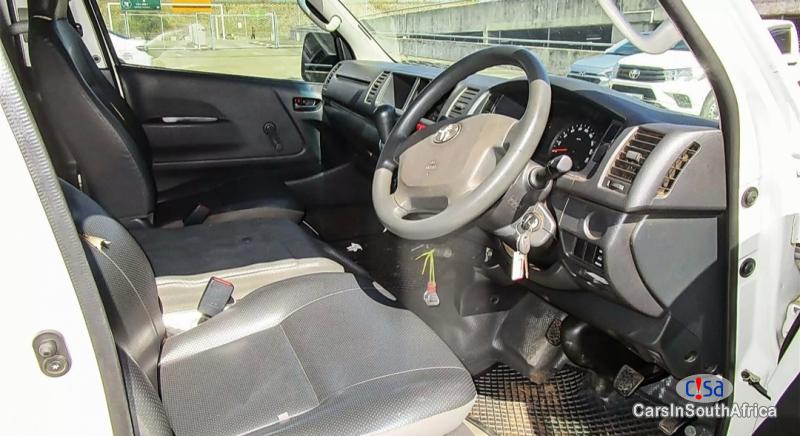 Toyota Quantum Bank Repossessed 2.5L Manual 2017 - image 2