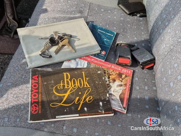 Toyota Venture 0783349415 Manual 1996 - image 11