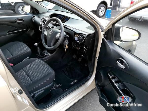 Toyota Etios Manual 2016 - image 3