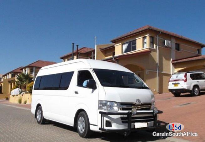 Toyota Quantum Manual 2013 - image 4