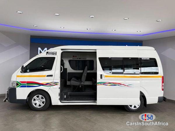 Toyota Quantum 2.5 D-4D Sesfikile 16-Seat Manual 2022 - image 3