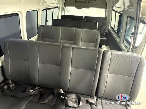 Toyota Quantum 2.5 D-4D Sesfikile 16-Seat Manual 2022 - image 4