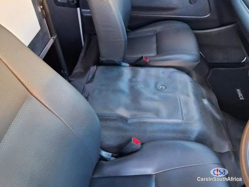 Toyota Quantum 2.5D4D 16 Seater Call:0691808200 Manual 2022 - image 10