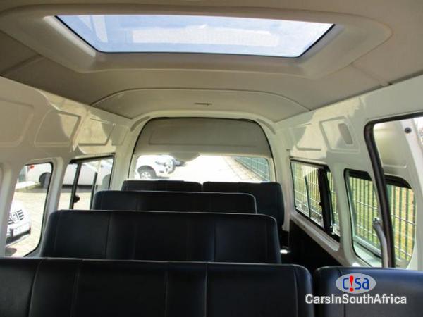 Toyota Quantum 2.5 Manual 2016 - image 4