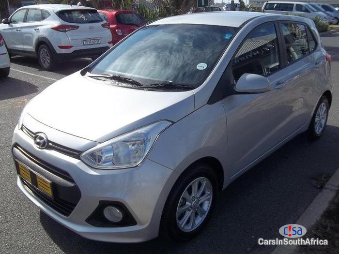 Pictures of Hyundai i10 Manual 2016
