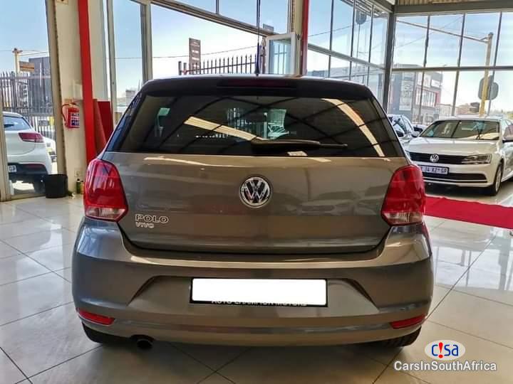 Volkswagen Polo 1.2 Automatic 2018 - image 2
