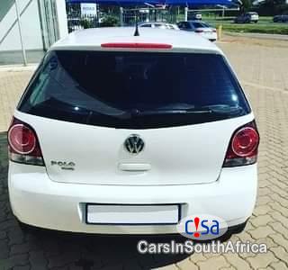 Volkswagen Polo Manual 2015 - image 2