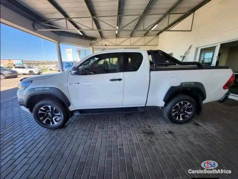 Toyota Hilux 2.8 Automatic 2022 - image 3